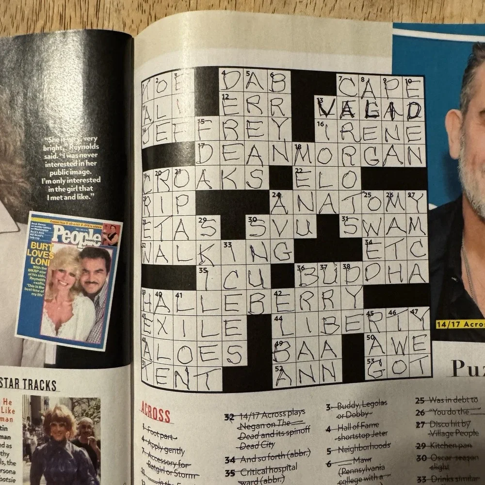 PEOPLE MAG 6/9/25 Hoda Kotb Cover Alexander‎ Bros Scandal